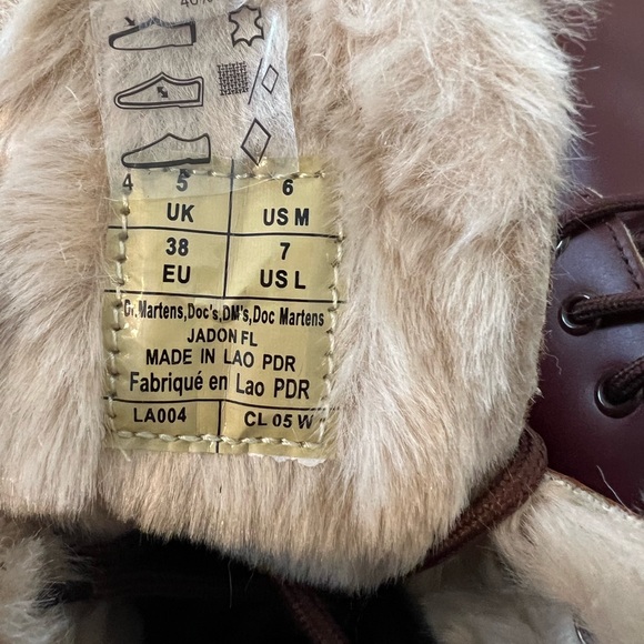 Dr Martens JADON FAUX FUR LINED PLATFORM BOOTS- NO BOX - Picture 8 of 11